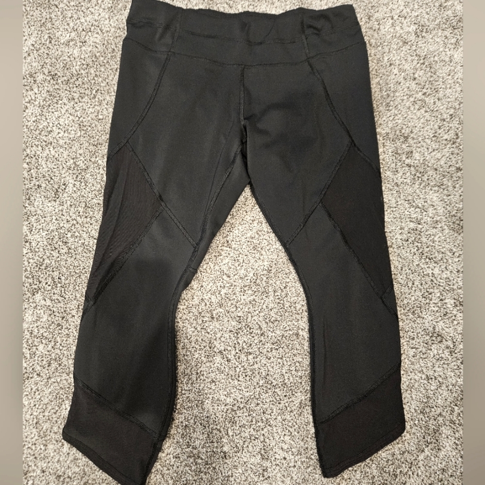 Athleta Cropped Leggings